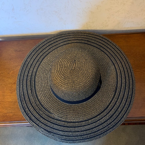 I.N.C. Natural and Black Floppy Hat with Ultraviolet Protection - Picture 9 of 9